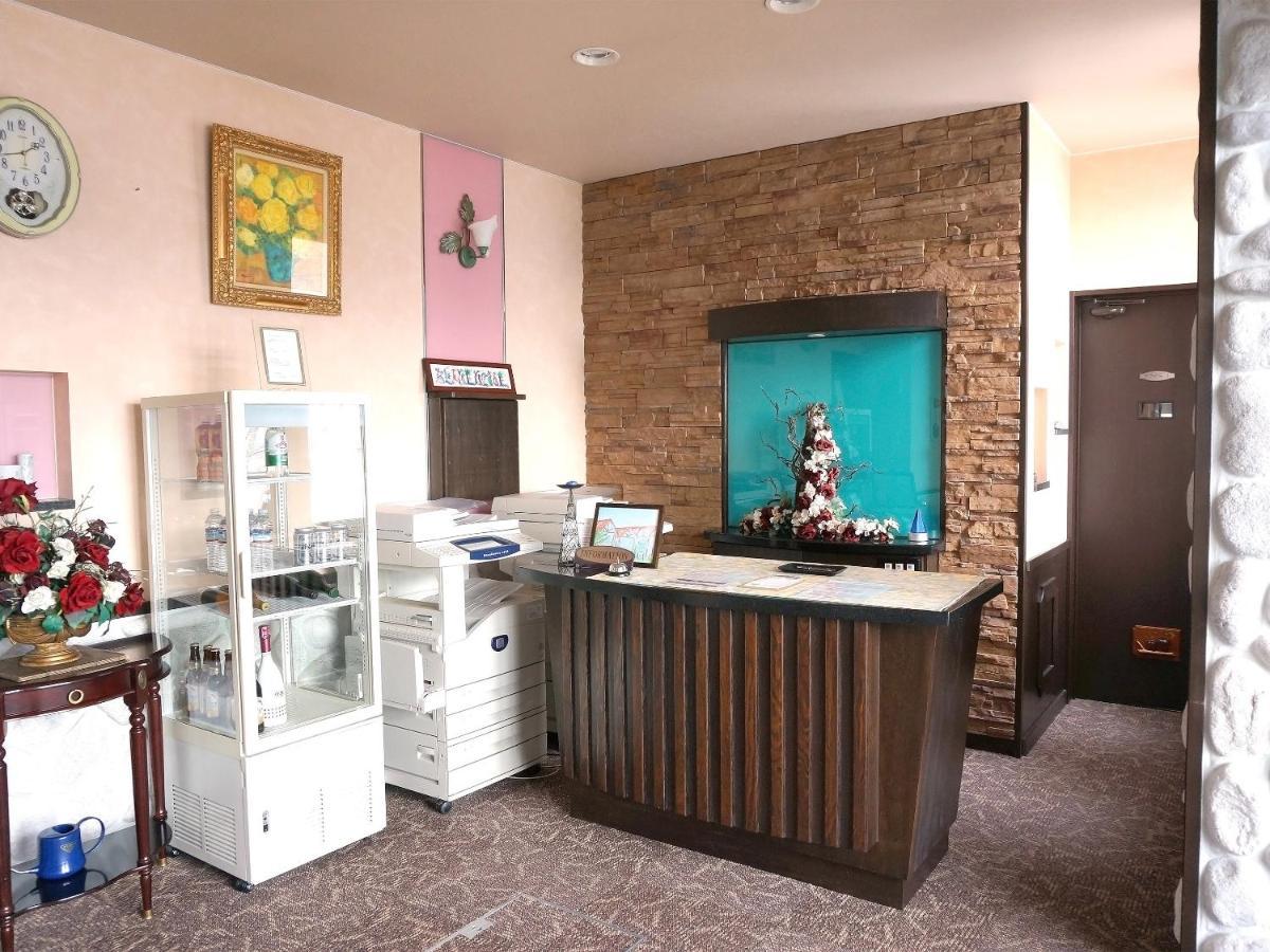 Petit Hotel Blaneneige Nakafurano Dış mekan fotoğraf