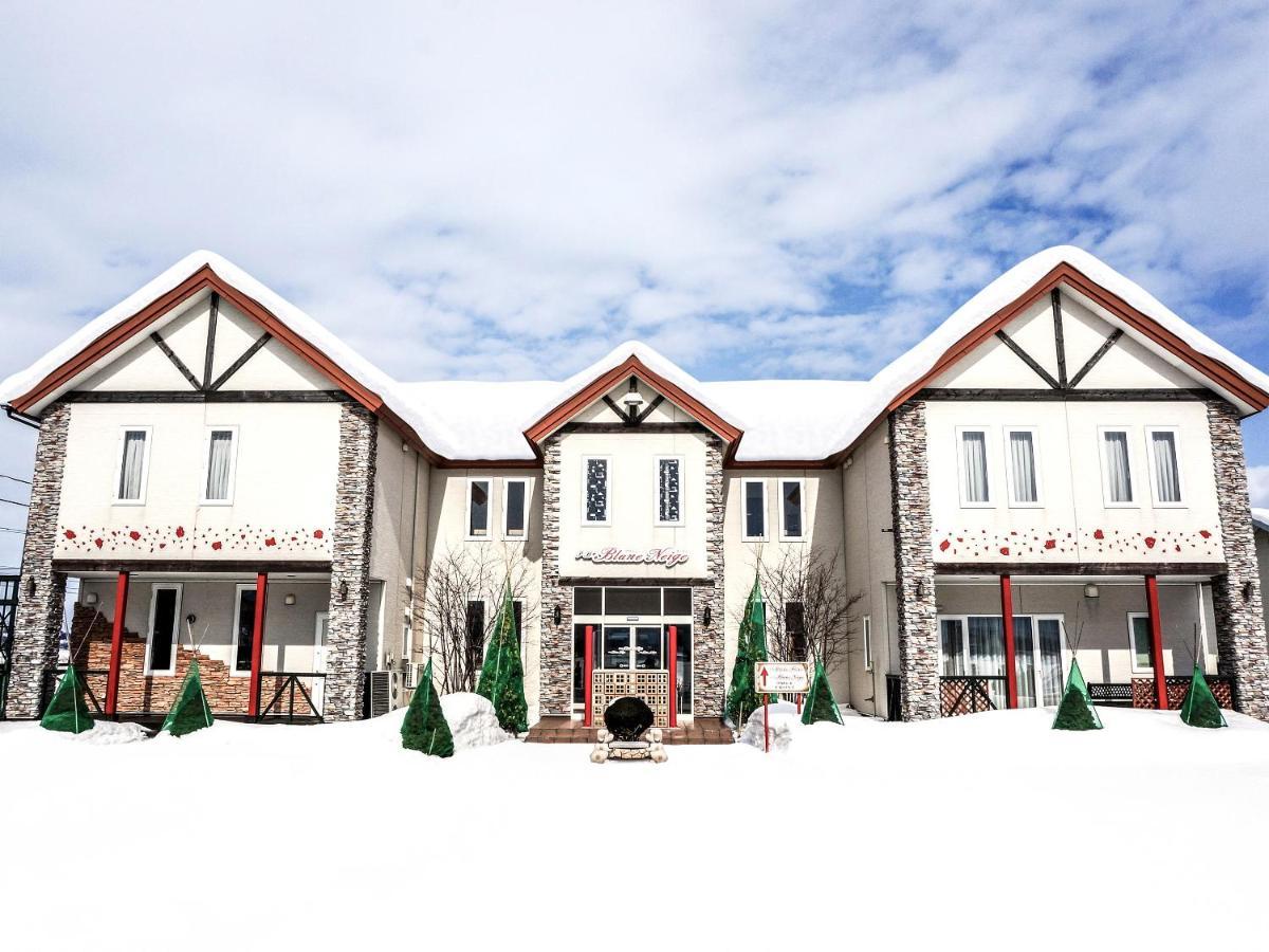 Petit Hotel Blaneneige Nakafurano Dış mekan fotoğraf